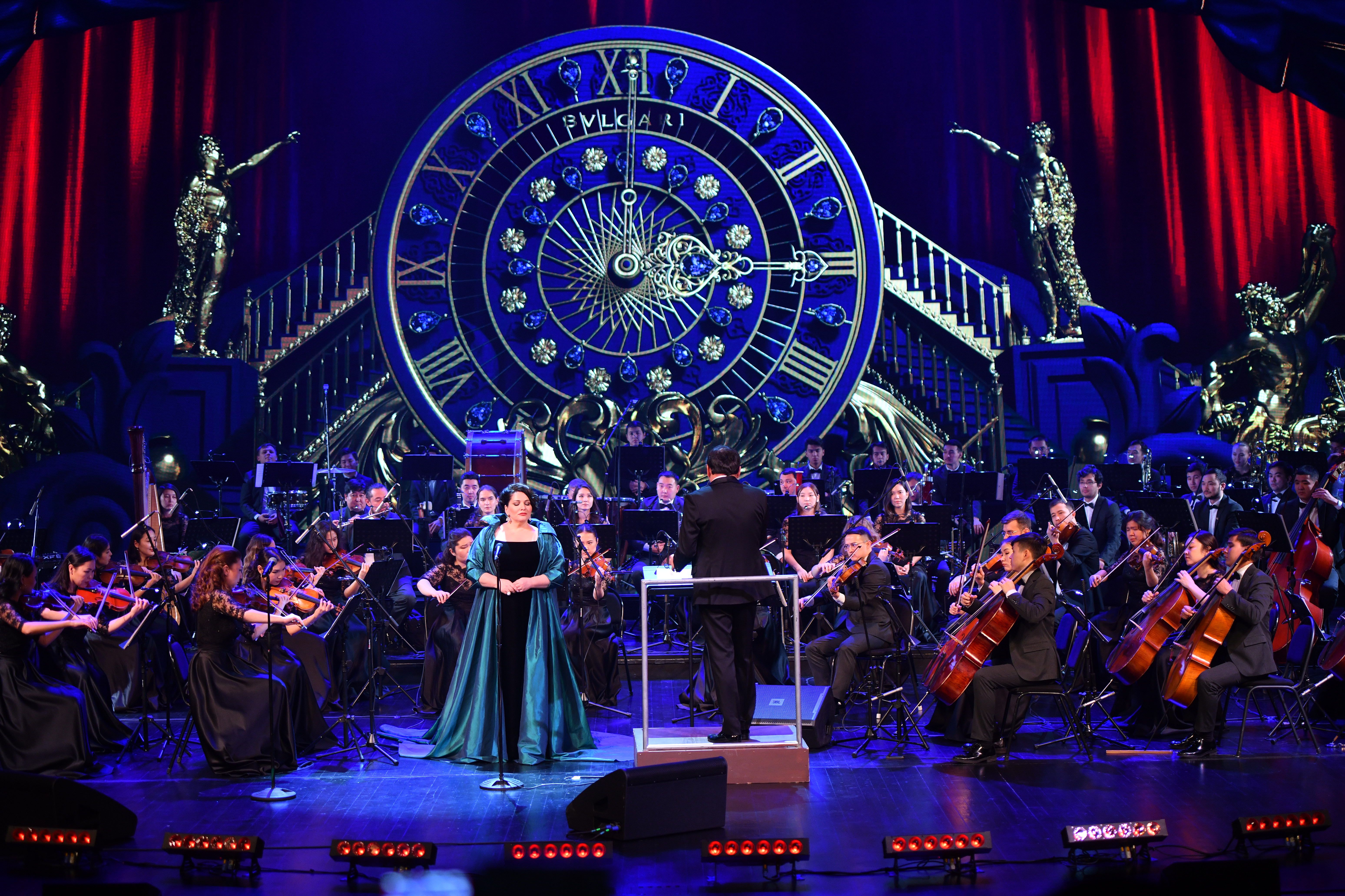 وپەرا جۇلدىزى حيبلا گەرزماۆانىڭ قايىرىمدىلىق كونتسەرتى