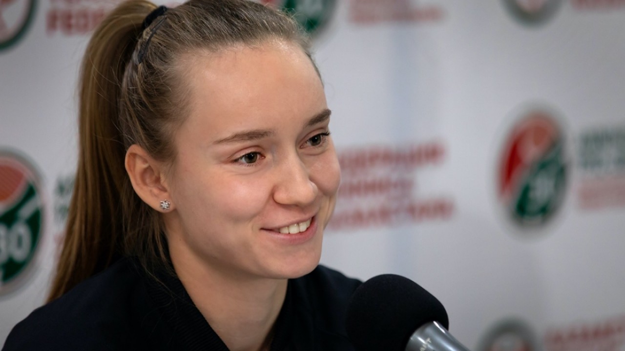 جاس تەننيسشىلەرمەن كەزدەسۋ