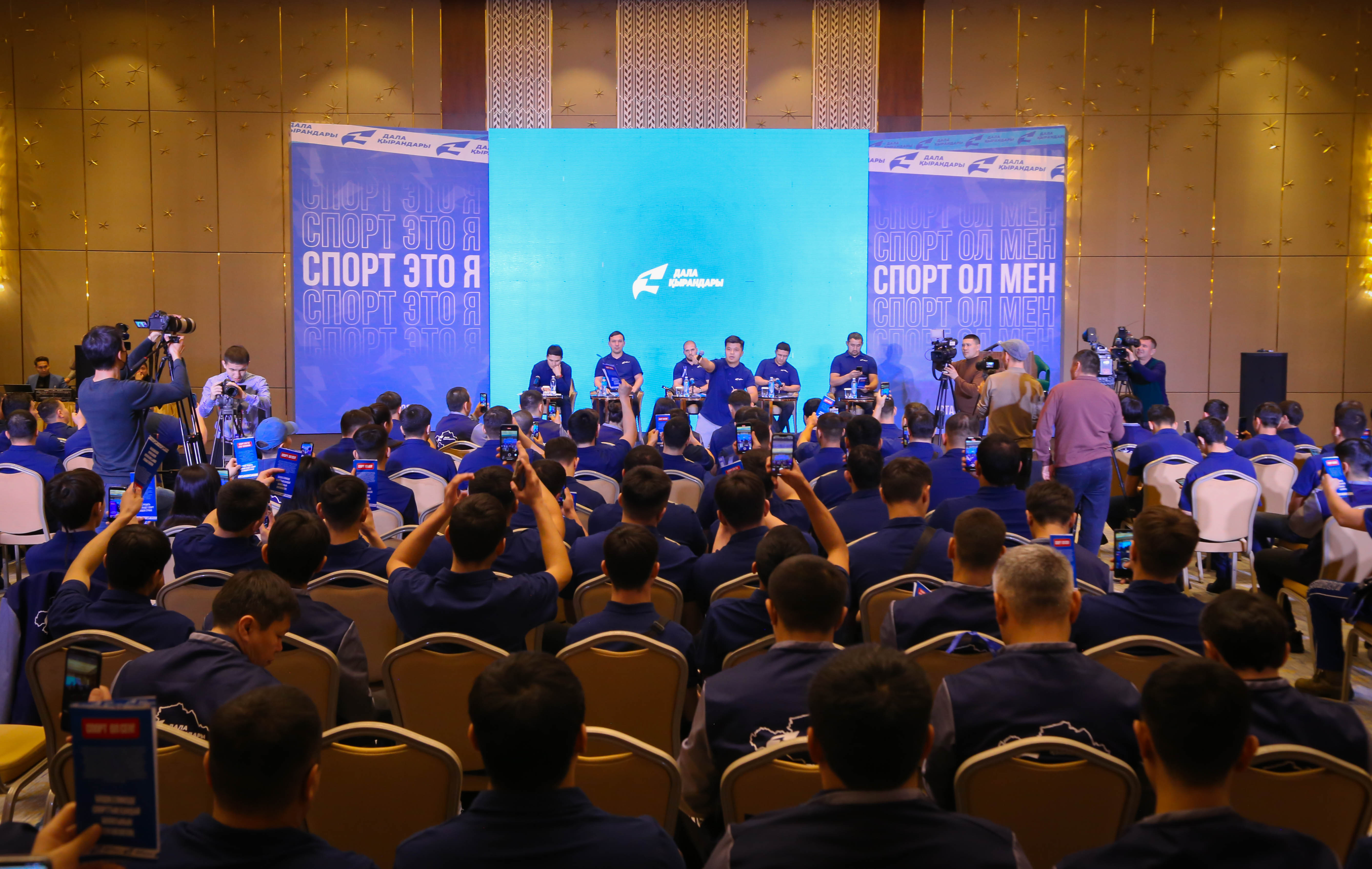 «دالا قىراندارى» قاناتىن قومدادى