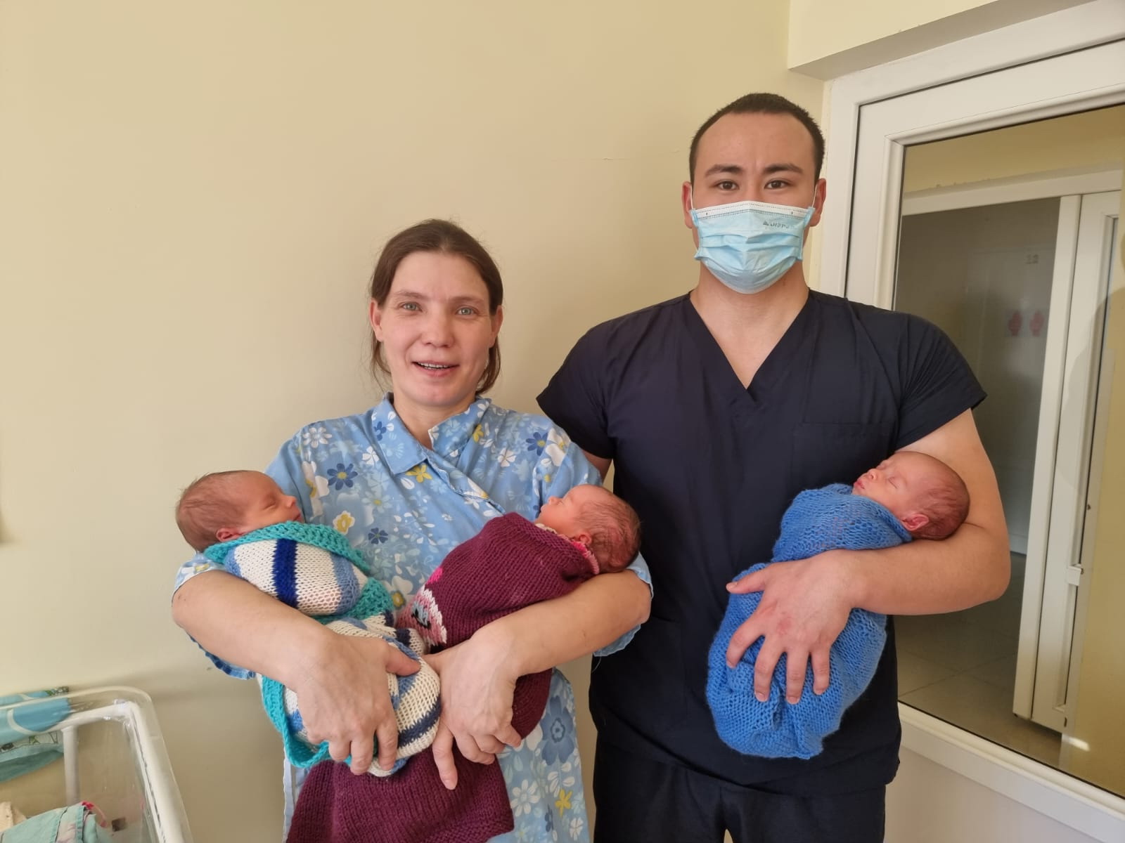 مەڭدىقارادا دا ۇشەم دۇنيەگە كەلدى