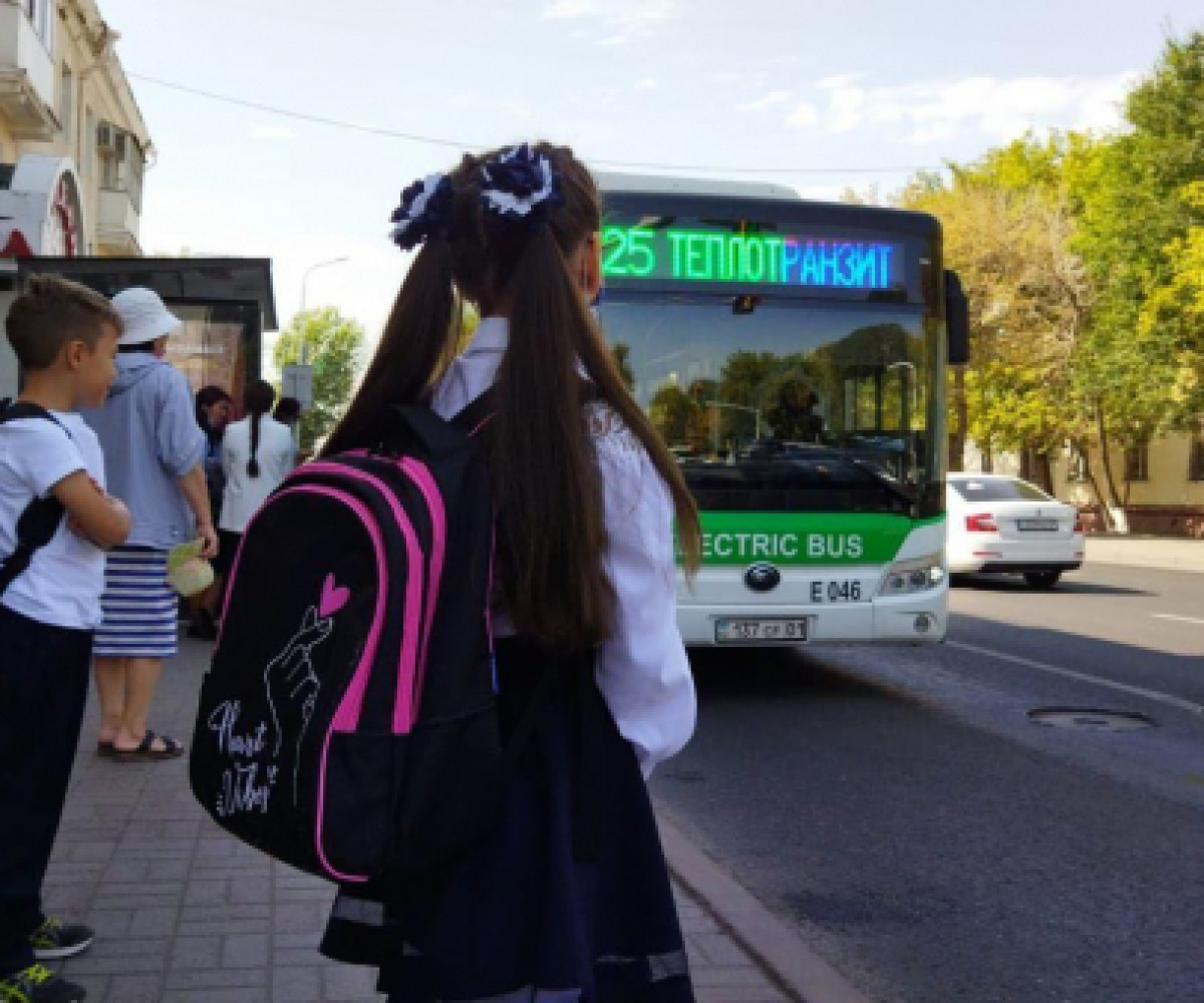 وقۋشىلار قوعامدىق كولىكتە  تەگىن جۇرەدى