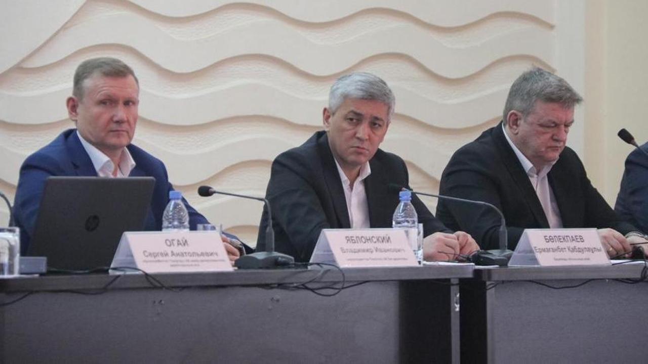 كەنشىلەر مينيسترمەن كەزدەسكىسى كەلەدى