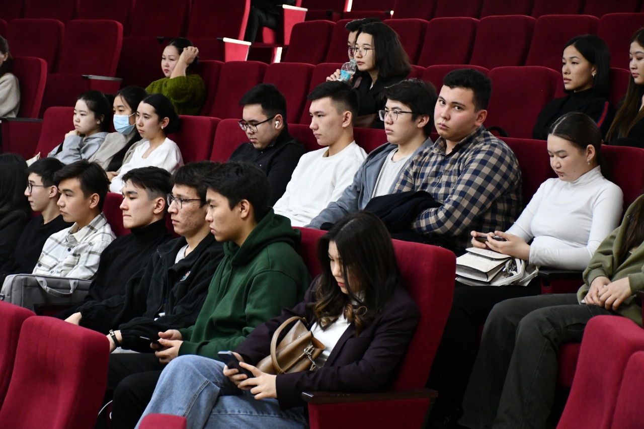 الماتى ستۋدەنتتەرى الكوگولدى ىشىمدىكتەر ءىشۋ جونىندەگى زەرتتەۋلەرگە قاتىستى