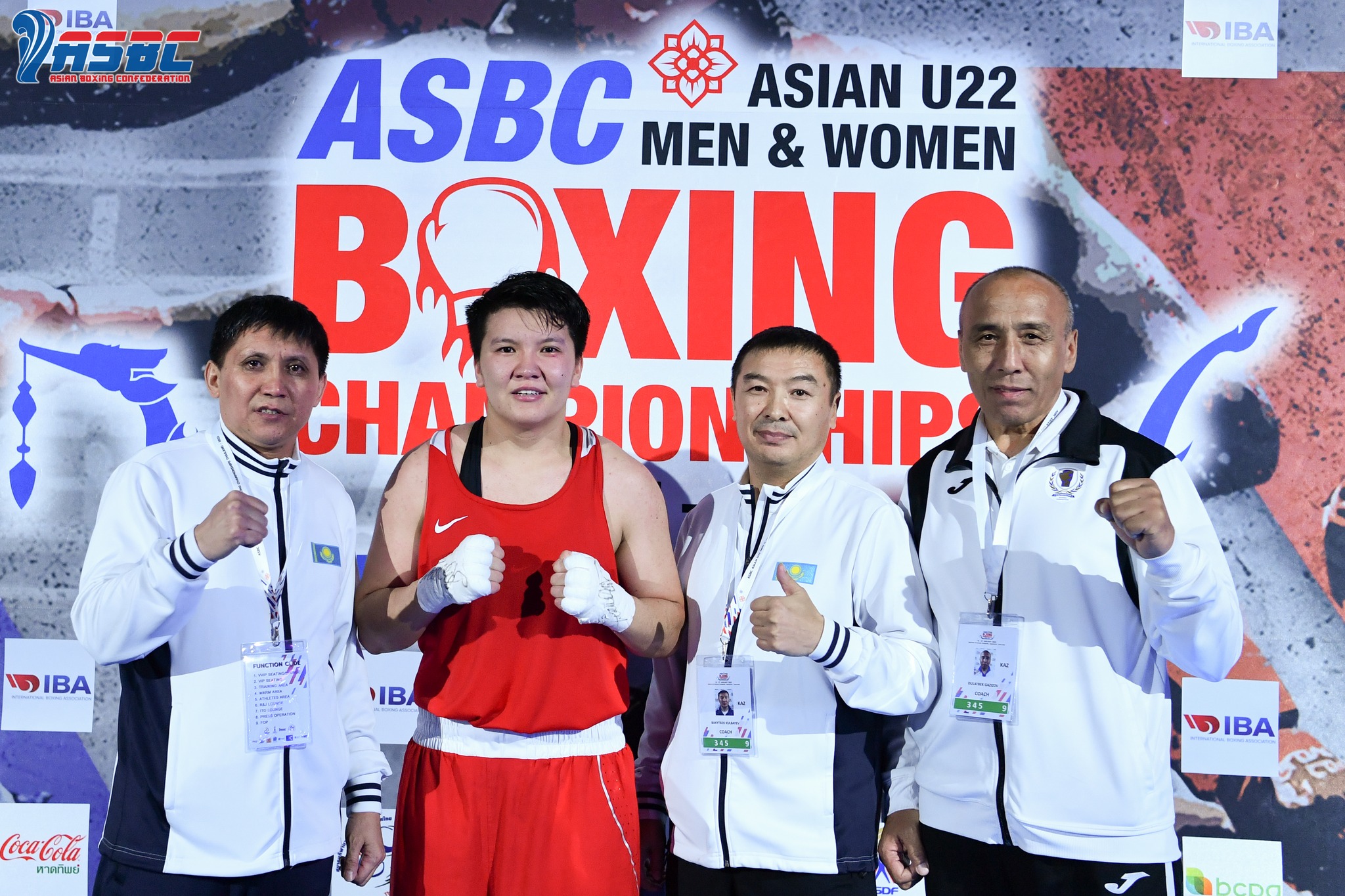 قىزدارعا ەكى التىن بۇيىردى