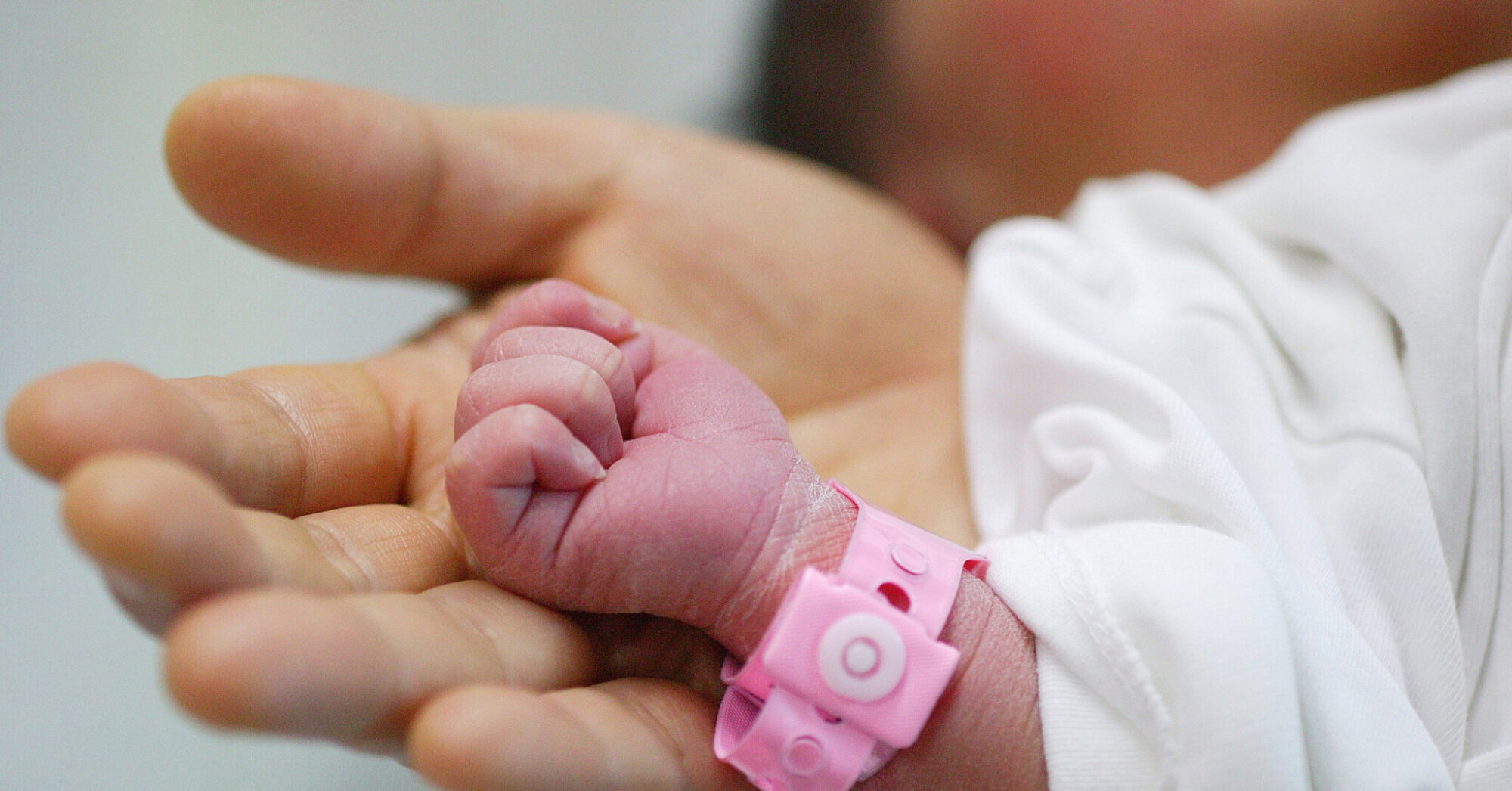 قىتاي رۇقسات ەتىلگەن بالا سانىنا قاتىستى شەكتەۋدى الىپ تاستادى