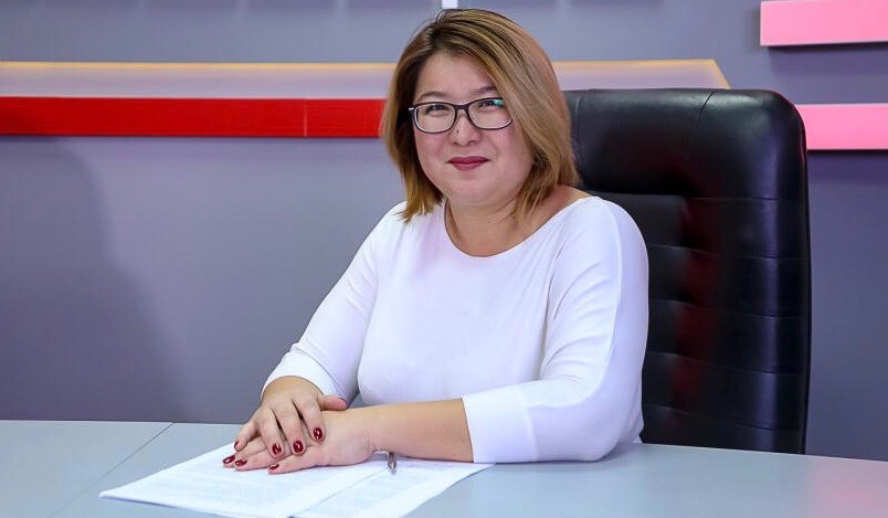 ەرەكشە بالالاردى قولداۋ