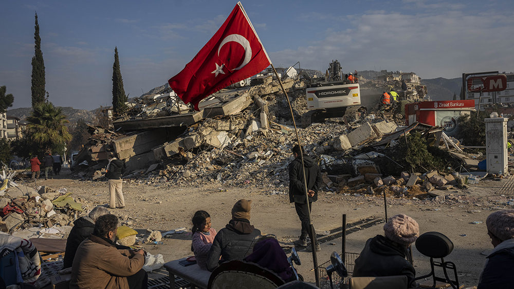 تۇركيا جەر سىلكىنىسى كەلتىرگەن شىعىن مولشەرىن ەسەپتەدى