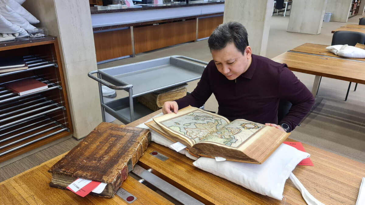 قازاقيانى تاڭبالاعان كارتالار