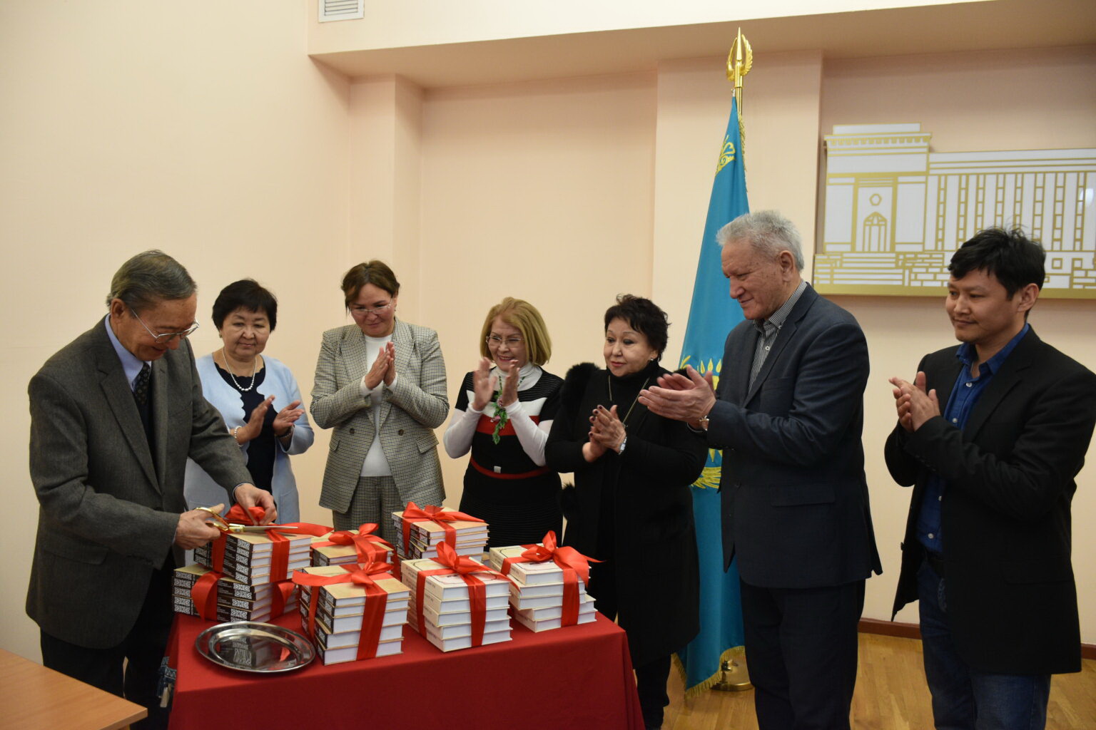 قازاق-قالماق عىلىمي ىقپالداستىعى