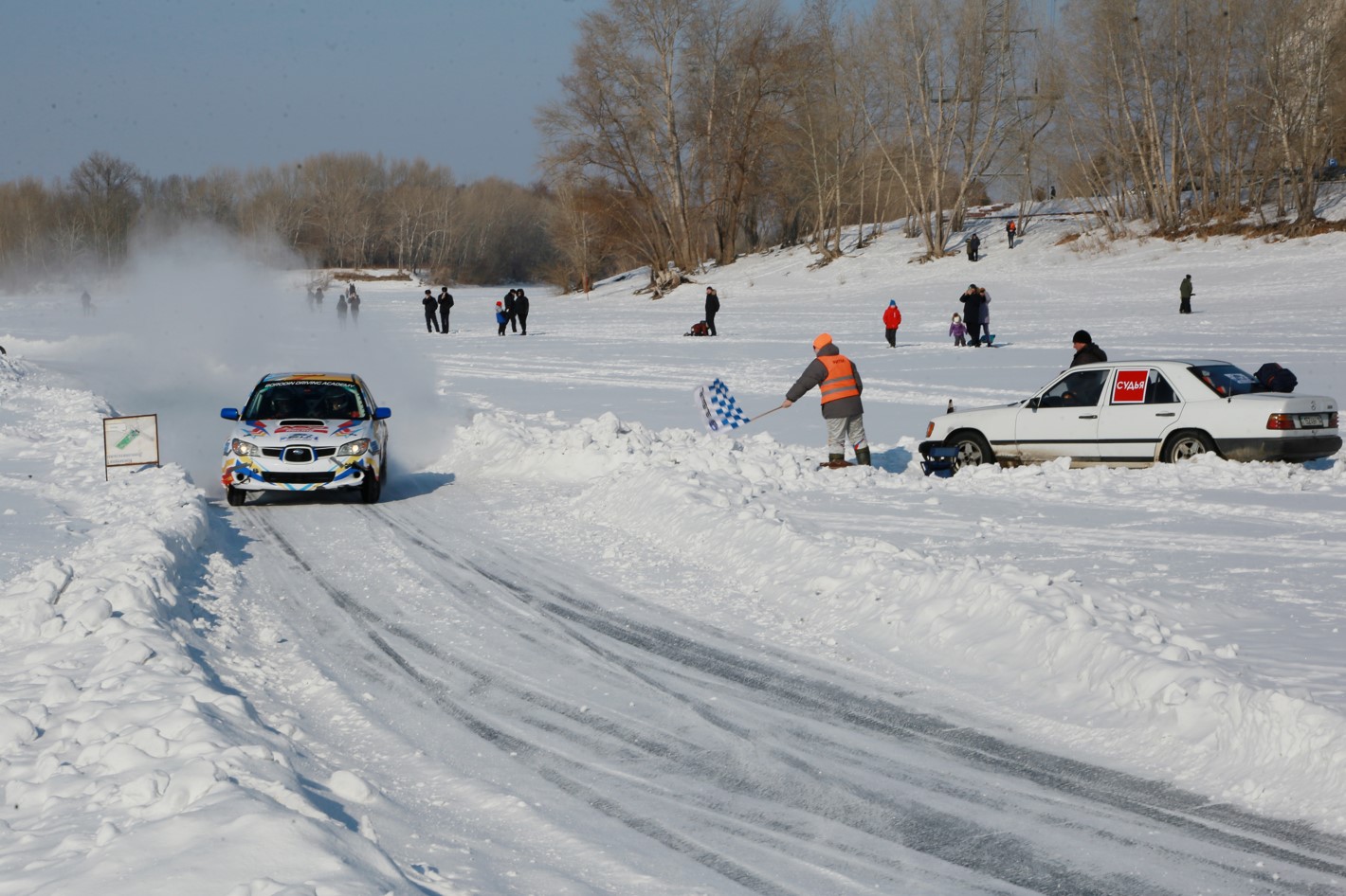 مۇز ۇستىندەگى سايىس