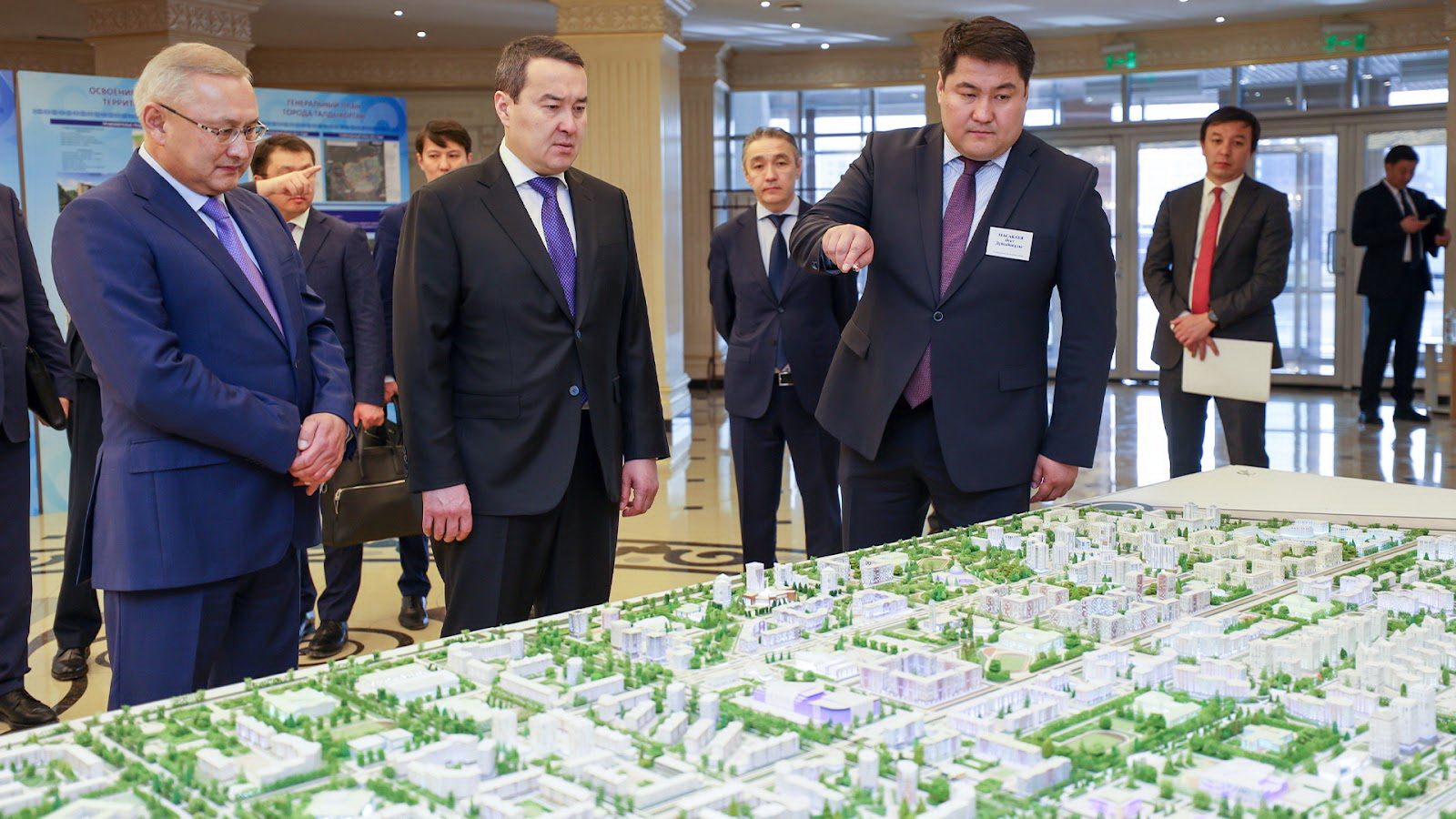 ۇكىمەت كومەكتى ۇزبەيدى