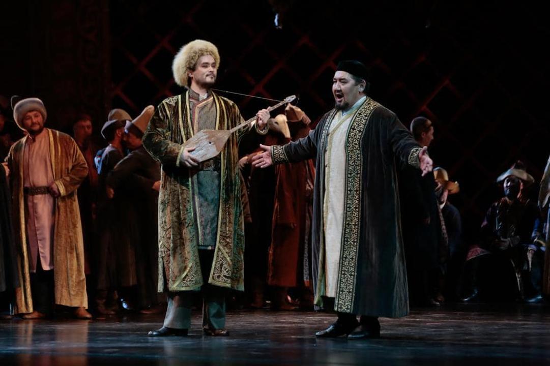 «اباي» وپەراسىنا باردى