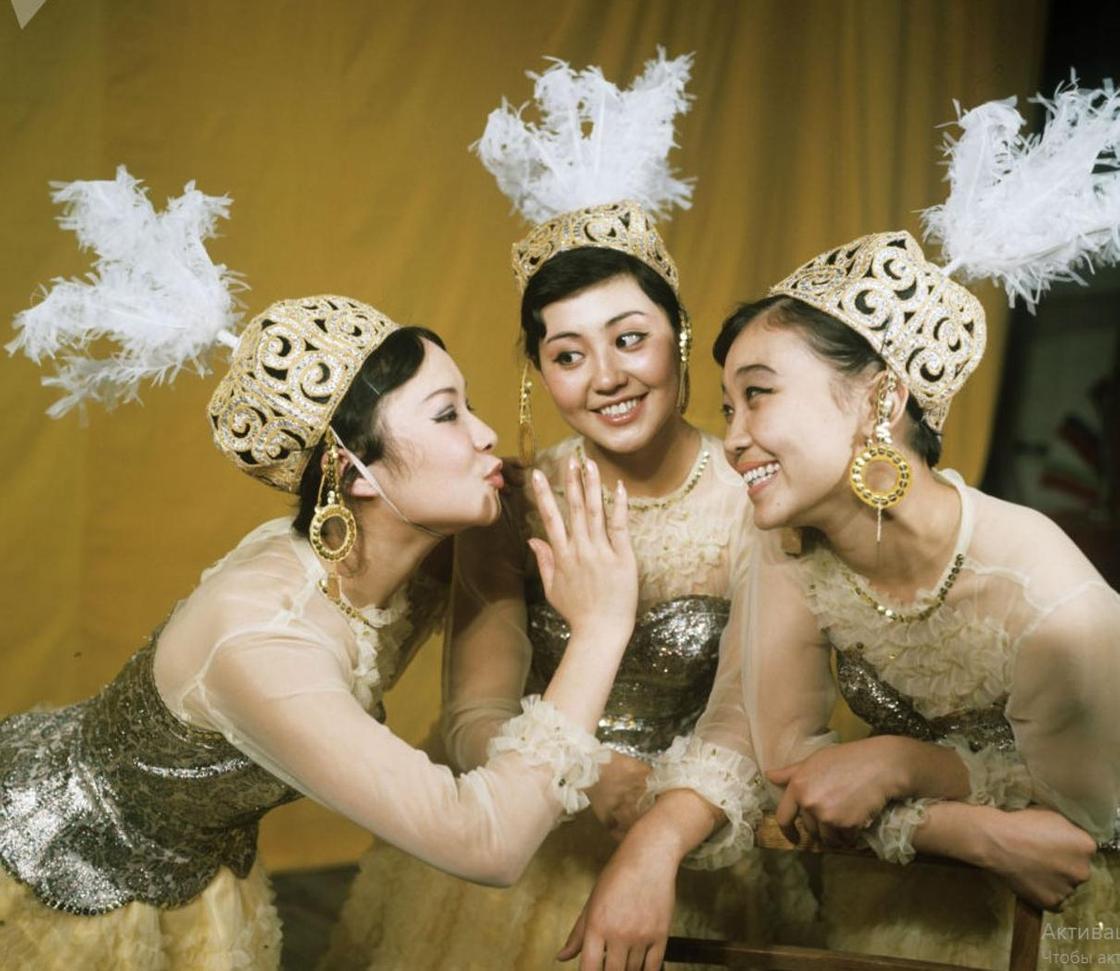 «گۇلدەر» ءانسامبلى ساحناعا قايتا ورالادى