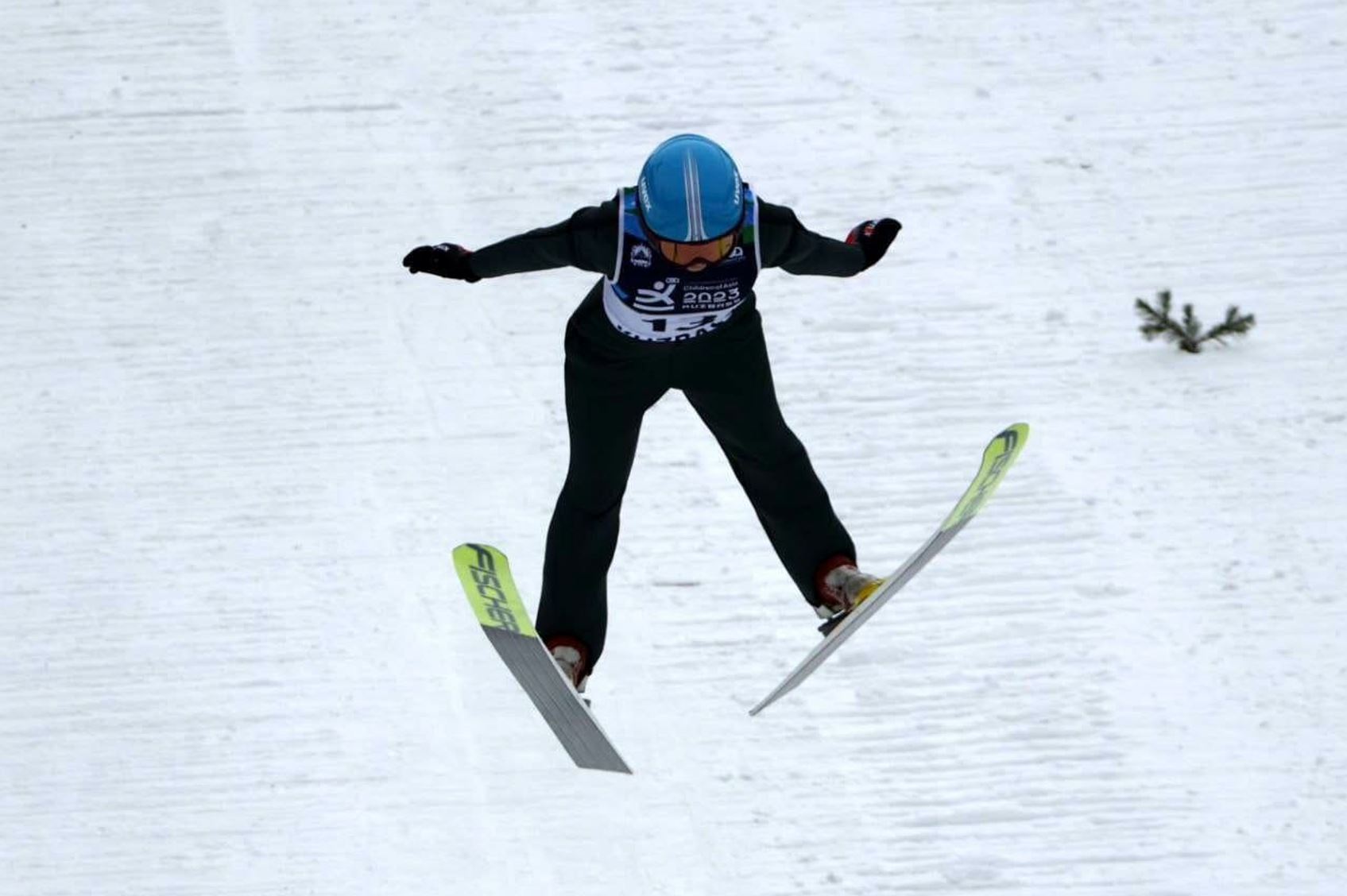 يليانىڭ التىنى