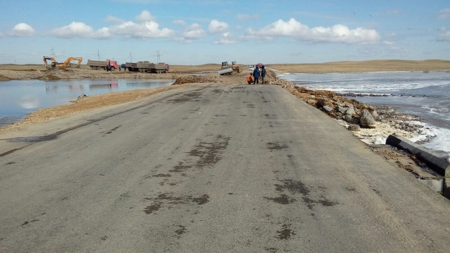 سۋ تاسقىنى: اتىراۋ وبلىسىندا جول جىرىلىپ, كولىك قاتىناسى توقتادى