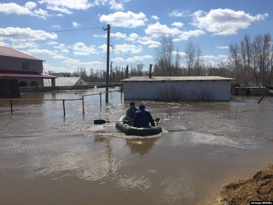 ەرالى توعجانوۆ سۋ تاسقىنىنا بايلانىستى شۇعىل وتىرىس وتكىزدى