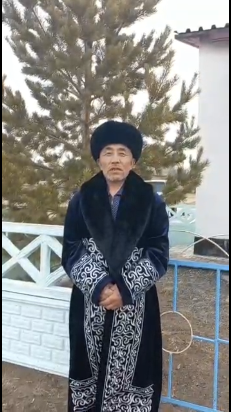 پاۆلودار تۇرعىنى سايلاۋعا ۇلتتىق كيىم كيىپ كەلدى