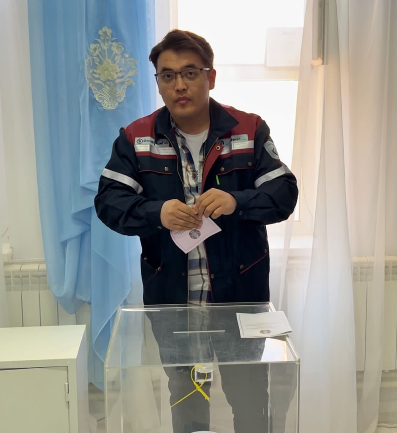 جاڭاوزەندىك مۇنايشى سايلاۋدا ءوز تاڭداۋىن جاساۋدىڭ ماڭىزدىلىعىن ايتتى