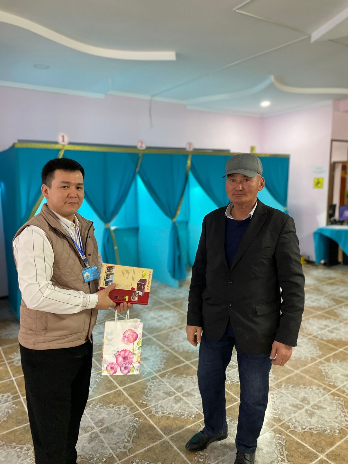 قاراقيا اۋدانىندا 18 سايلاۋ ۋچاسكەسى جۇمىس ىستەپ تۇر