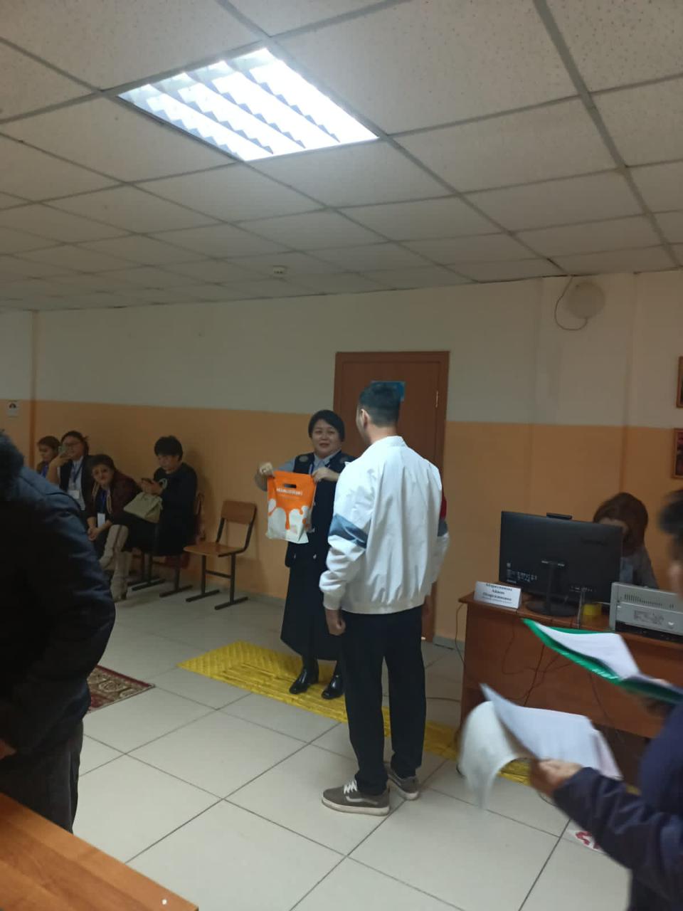 الماتىدا العاشقى داۋىس بەرۋشىلەرگە سىيلىقتار بەرىلدى