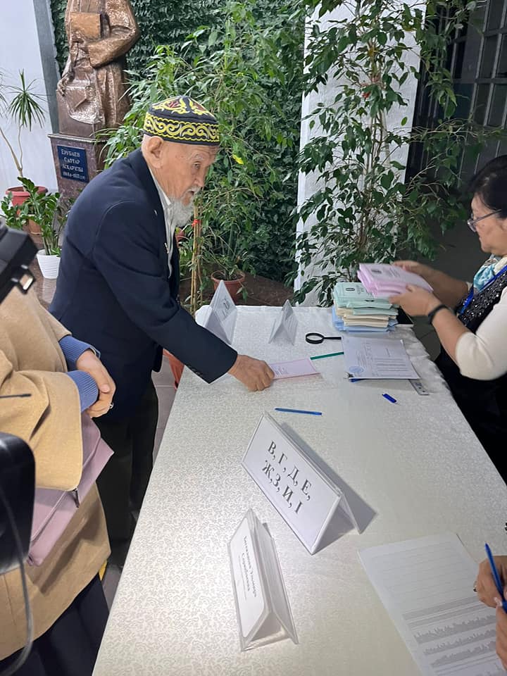 تاڭمەن تالاسا كەلگەن ەڭبەك ارداگەرىنە سىي-قۇرمەت كورسەتىلدى