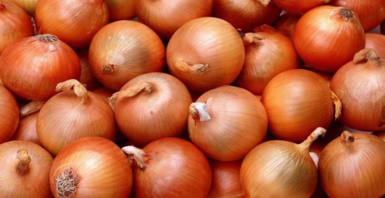 وزبەكستان پياز ەكسپورتىنا سالىنعان تىيىمدى الىپ تاستادى
