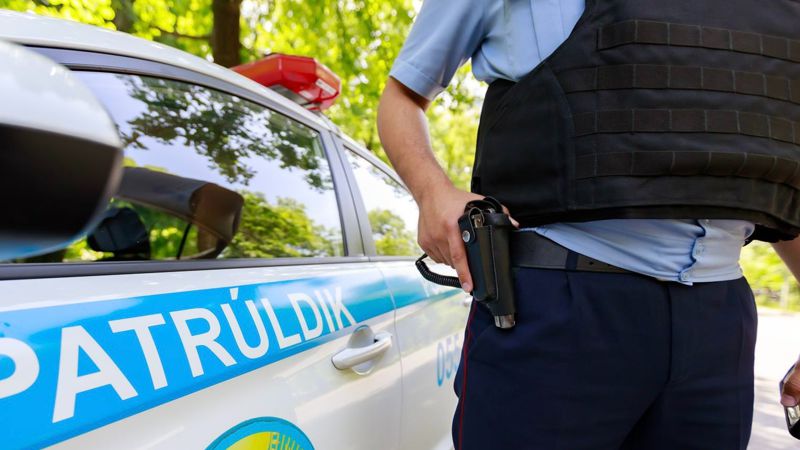 سارىاعاش پوليتسەيلەرى جاياۋ جۇرگىنشىدەن ماريحۋانا تاپتى