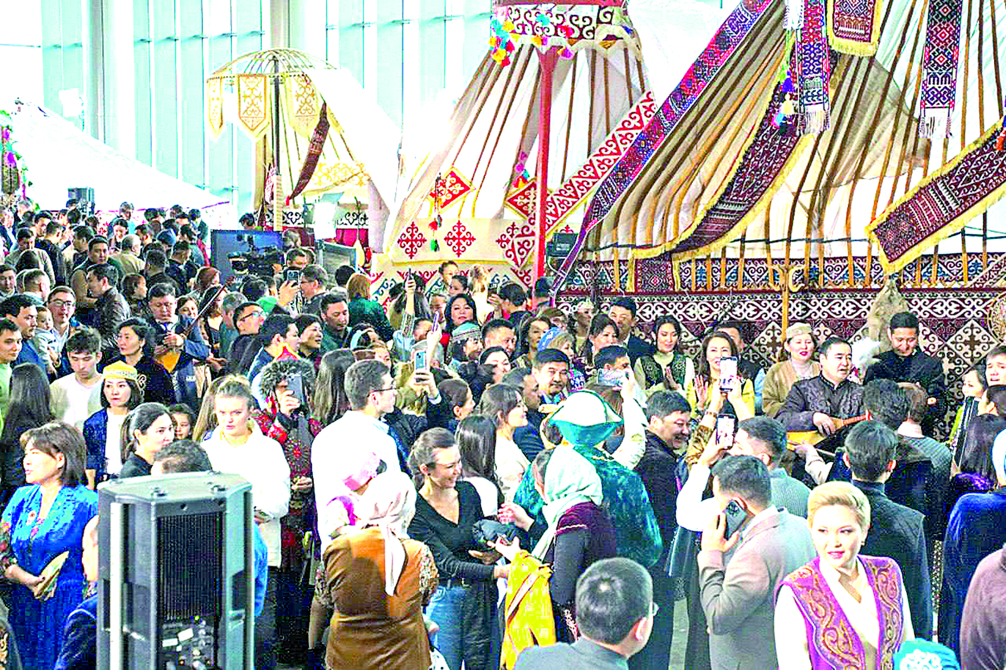 «قازمەدياداعى» اقشاڭقان اۋىل