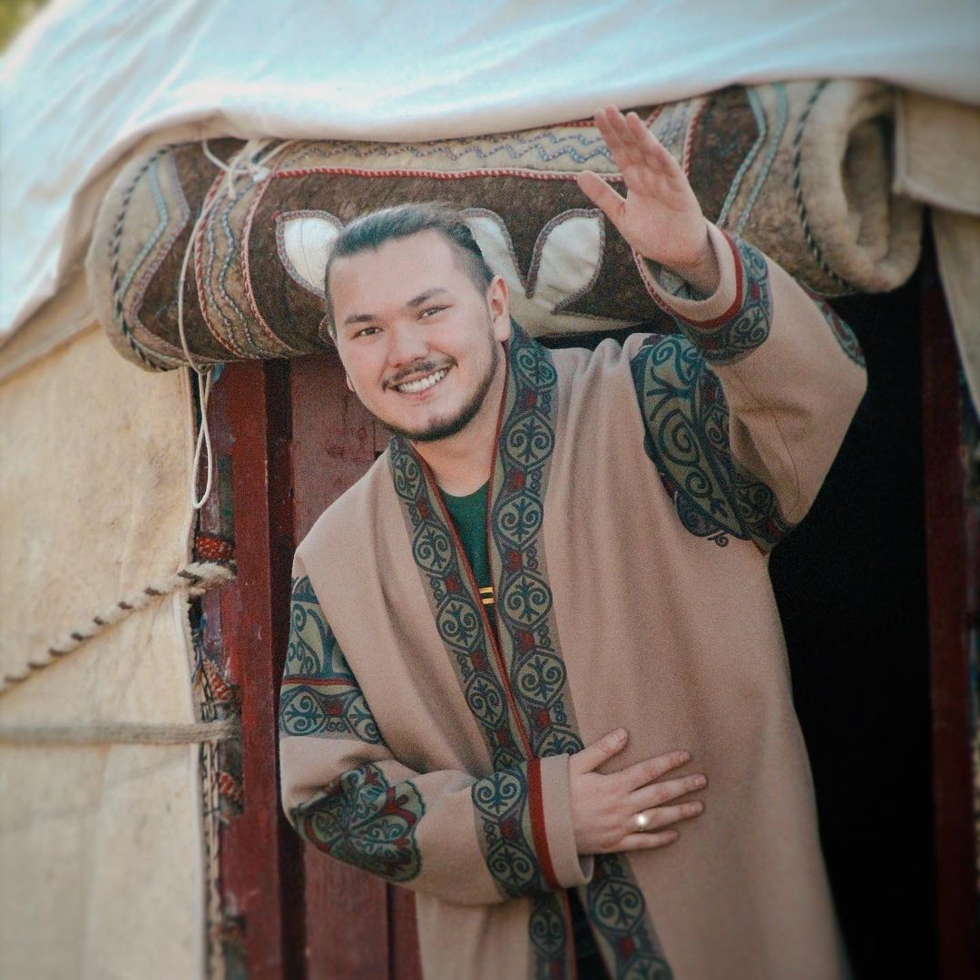 الەم جانە الەۋمەتتىك جەلى: قازاق جاستارى قاي ورەدە؟