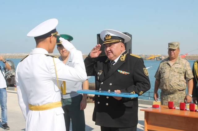 تۇڭعىش كونتر-ادميرال