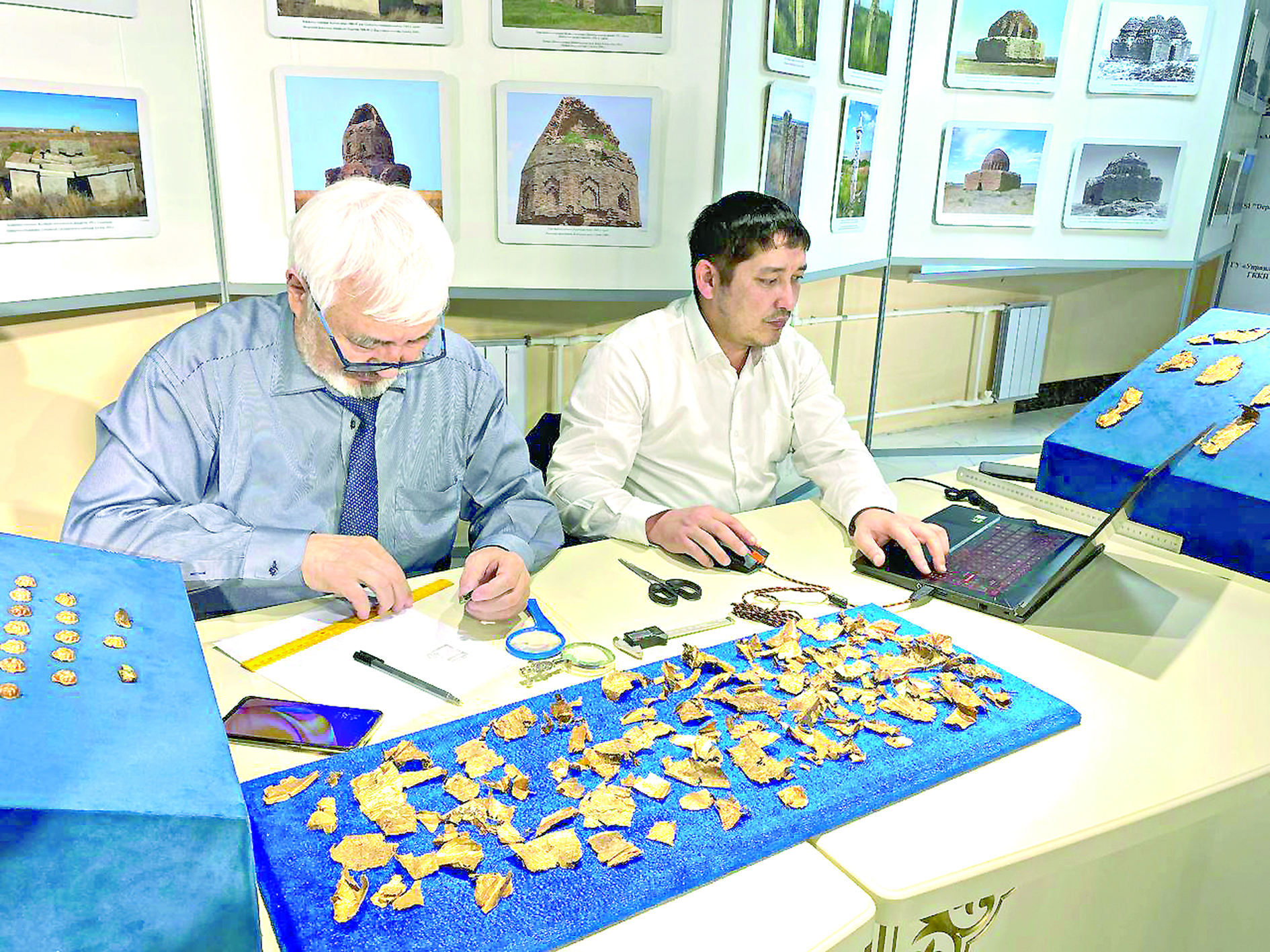 عۇن وركەنيەتىنىڭ ىزدەرى