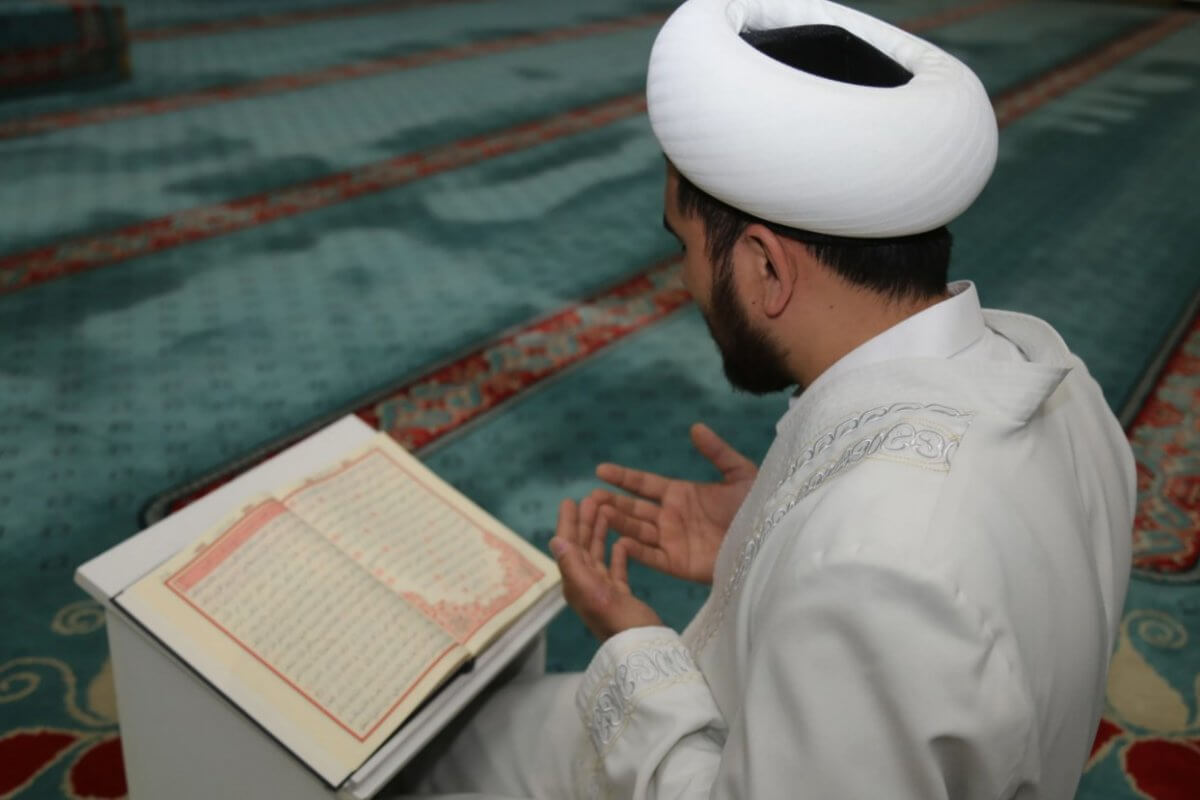 ەلوردادا 14 جەرىنەن پىشاقتالعان يمامنىڭ جاعدايى بەلگىلى بولدى