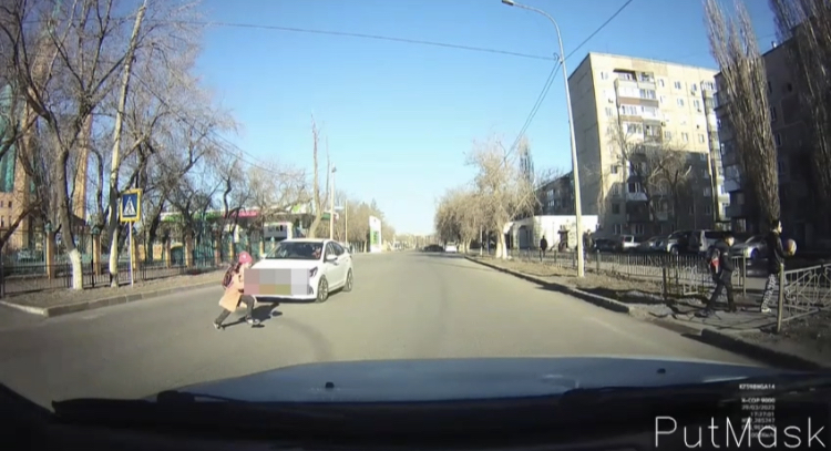 پاۆلوداردا وقۋشى قىزدى ەكى رەت كولىك قاعىپ كەتە جازدادى