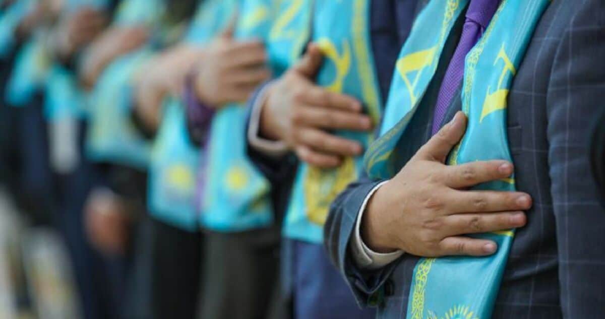 مەملەكەتتىك ءرامىزدى ەلەمەگەن جۋرناليست جاۋاپكەرشىلىككە تارتىلۋى مۇمكىن