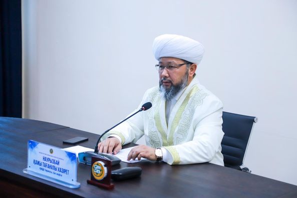 ورازانىڭ ون كۇنىندە 2 ءدىن قىزمەتكەرىنە, 8 كوپبالالى وتباسىعا 10 پاتەر بەرىلدى