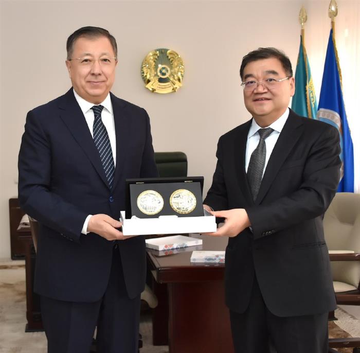 قازۇۋ مەن سNPC مۇناي كومپانياسىمەن سەرىكتەستىككە قول قويدى