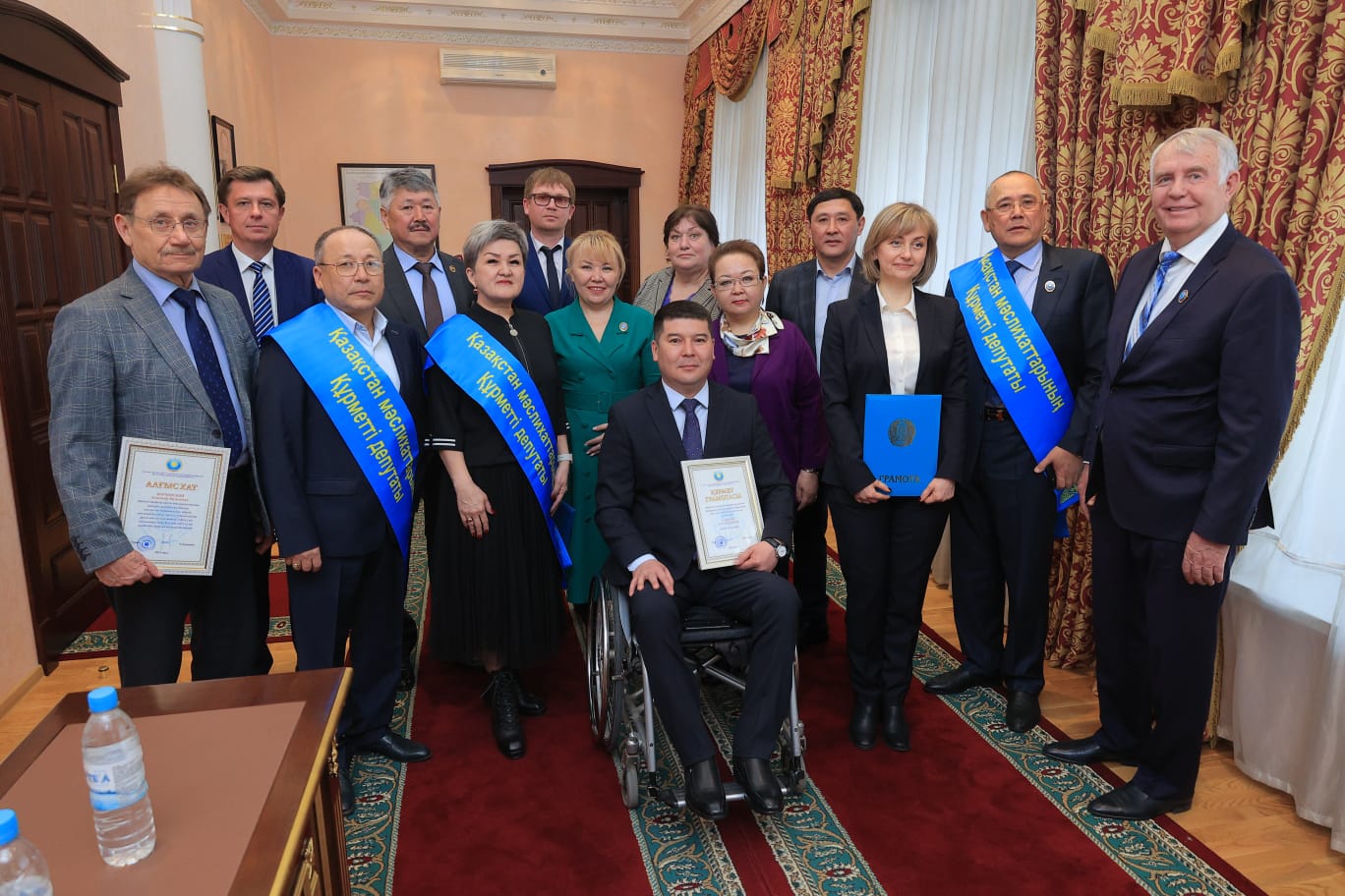 قازاقستان ءماسليحاتتارى دەپۋتاتتارى بىرلەستىگى ۇندەۋىنە قوستانايلىق ءماسليحاتشىلار ءۇن قوستى