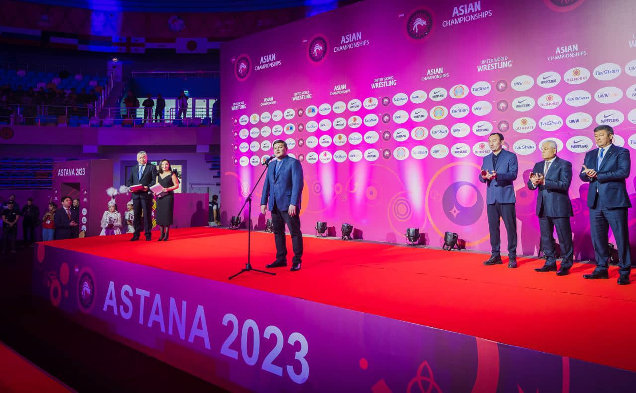 استانادا كۇرەس تۇرلەرىنەن ازيا چەمپيوناتى باستالدى