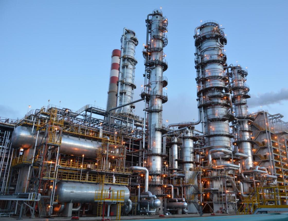 اتىراۋ مۇناي وڭدەۋ زاۋىتىنىڭ جۇمىسى توقتاتىلۋى مۇمكىن