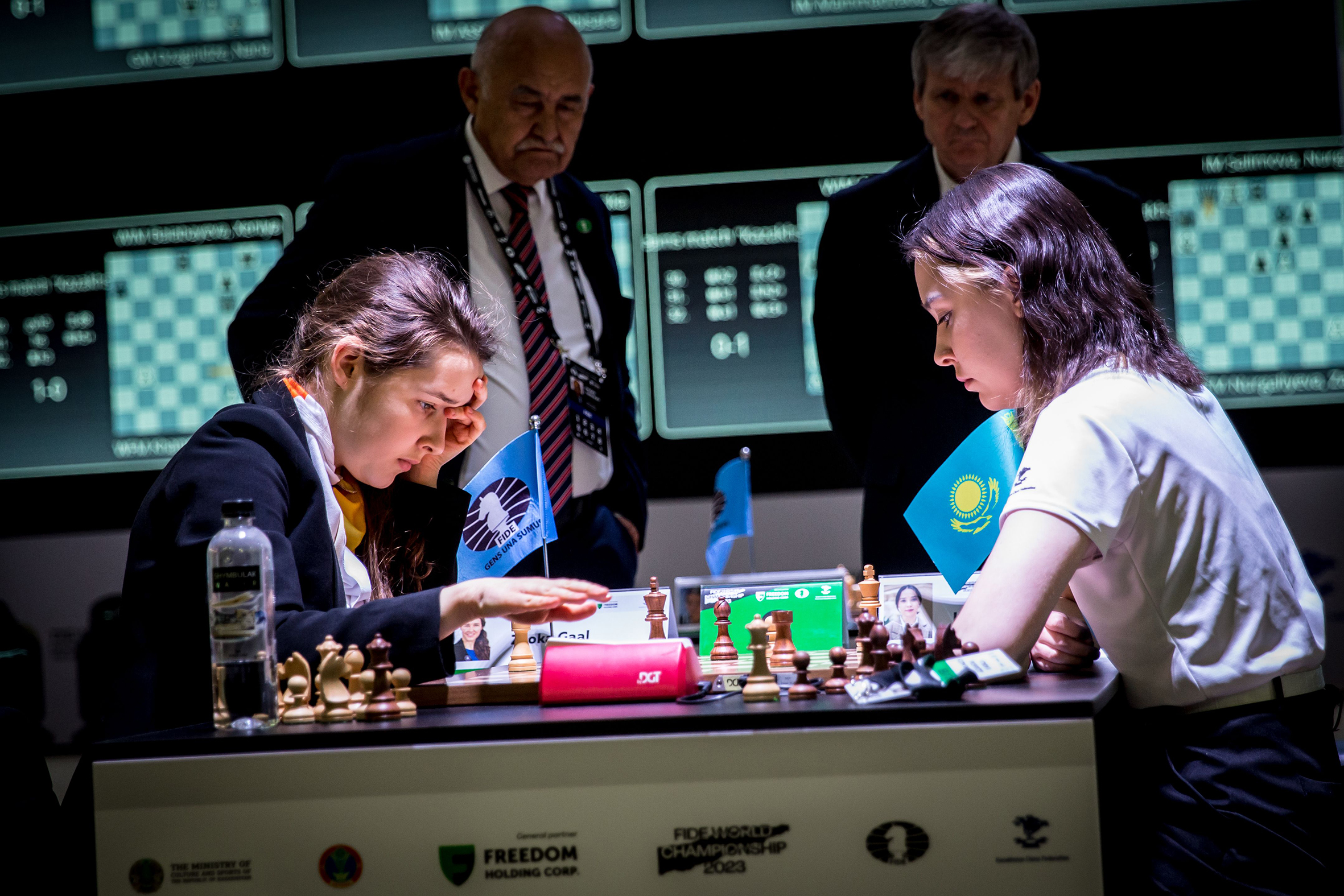 الەمدىك شاحمات شەبەرلەرى – استانادا