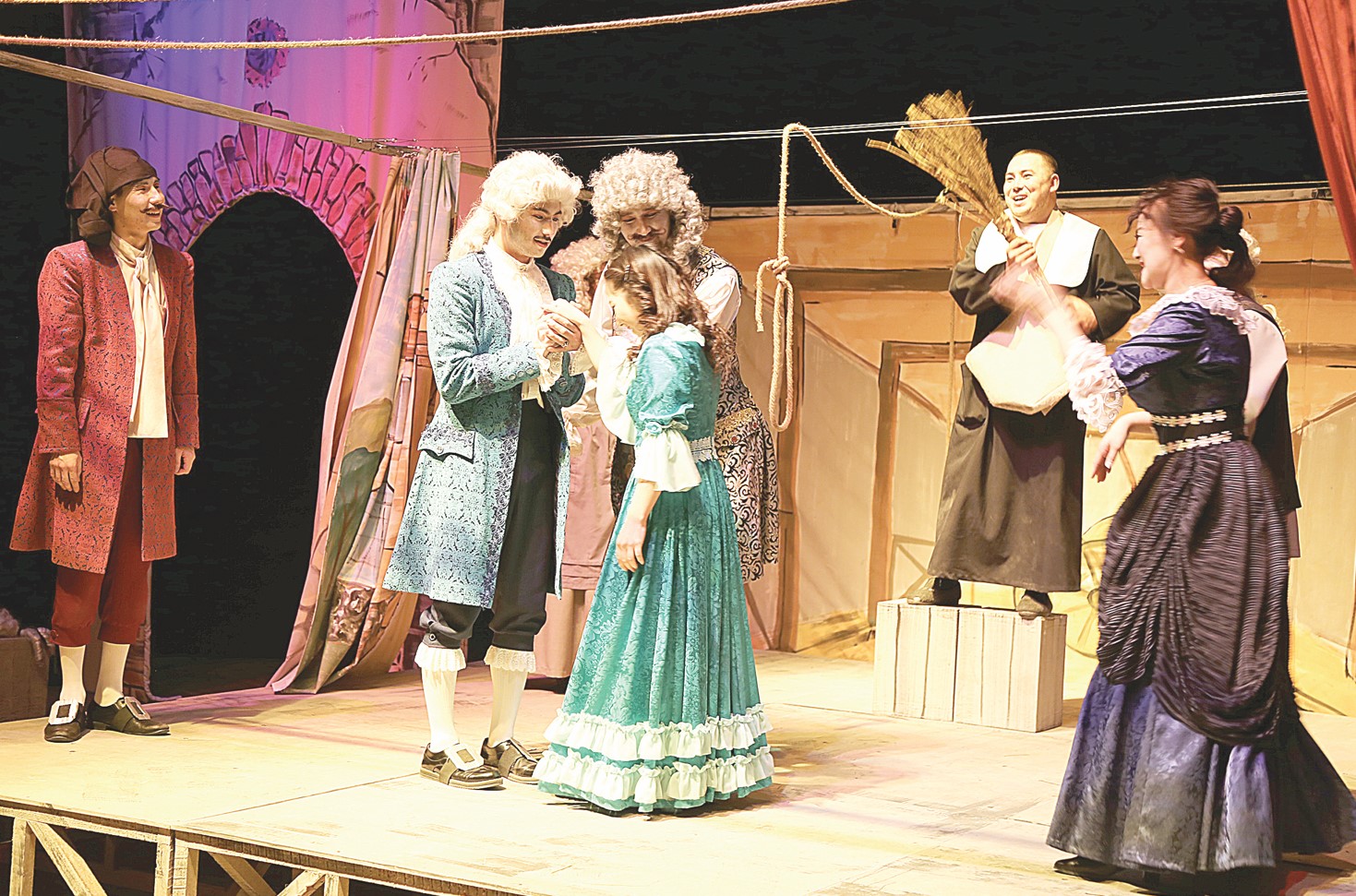 «ەرىكسىز ەمشى» – ەرەكشە قويىلىم