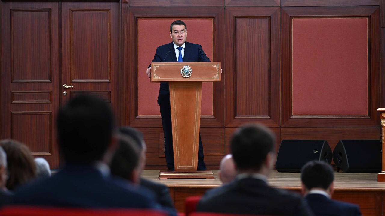 ۇكىمەت باسشىسى جانار-جاعارماي ءوندىرىسىن ۇلعايتۋ جونىندەگى جوسپار تۋرالى ايتتى