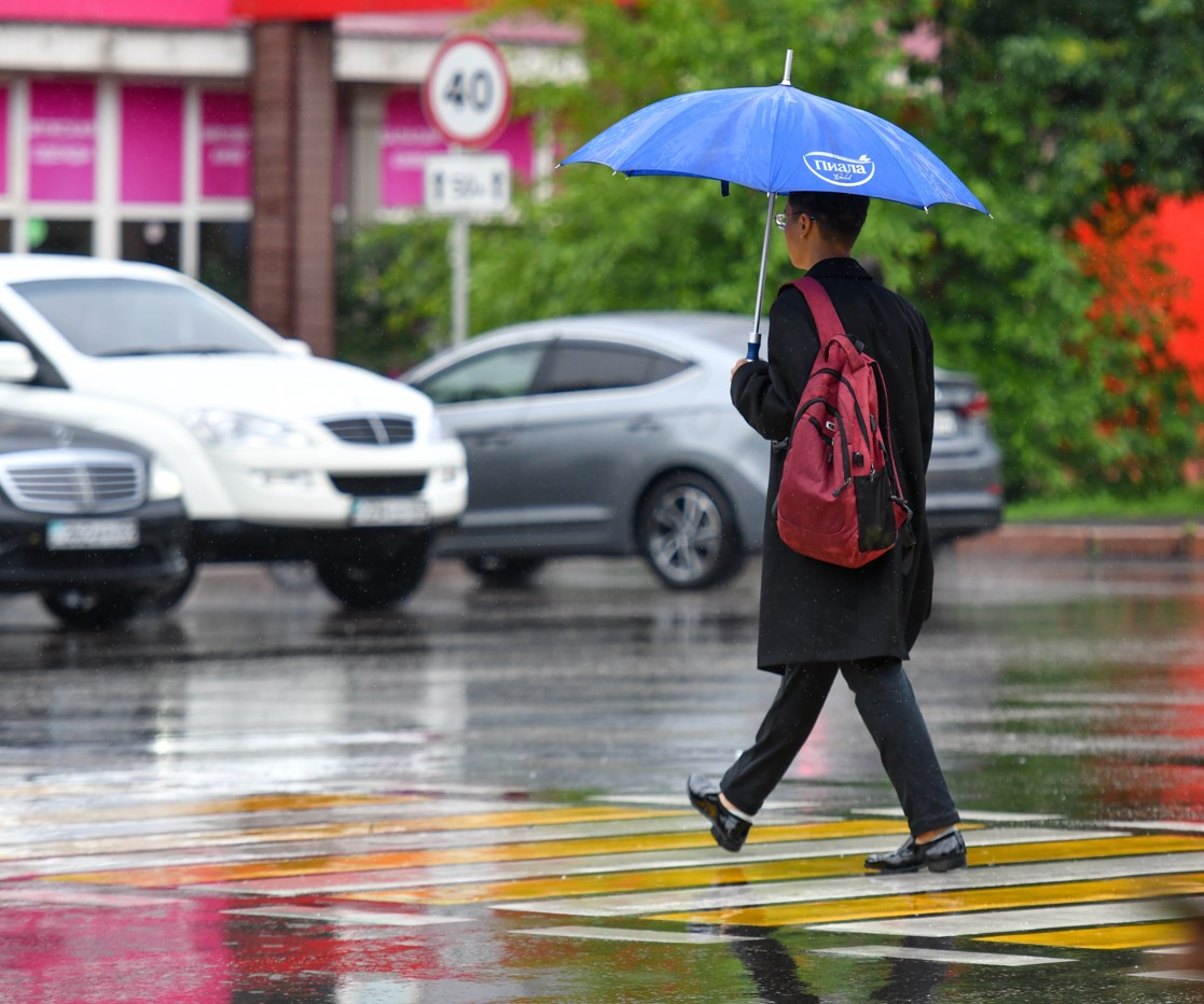 بەلسەندىلىك تومەن, بىراق...