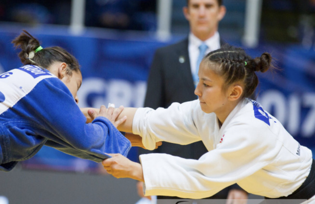 اقمارال ناۋاتبەك پارادزيۋدودان ازيا چەمپيوناتىندا «كۇمىس» الدى