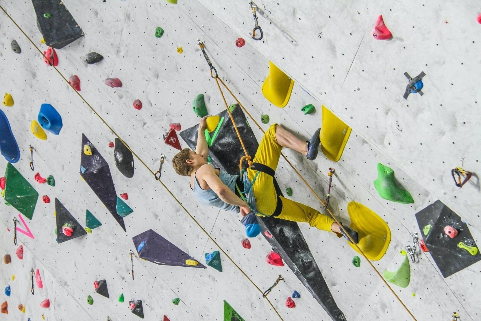 استانادا اۋتيست بالالار اراسىندا سپورتتىق الپينيزم فەستيۆالى ءوتتى