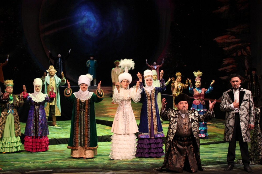 استانادا اۋەزوۆ تەاترىنىڭ سپەكتاكلدەرى قويىلادى