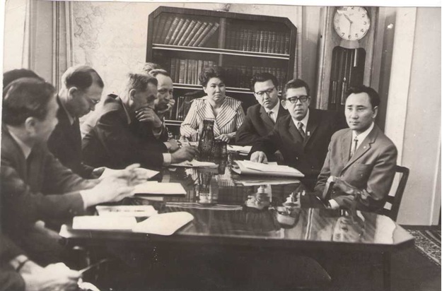 «دوس - مۇقاساننىڭ» دەكانى