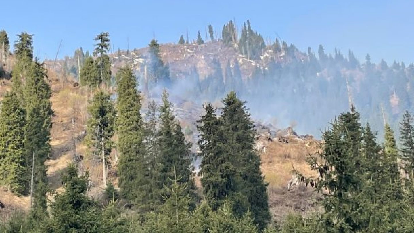 مەدەۋدەگى ءورتتى ءسوندىرۋ كەزىندە تاعى ءبىر قىزمەتكەر جاراقات الدى