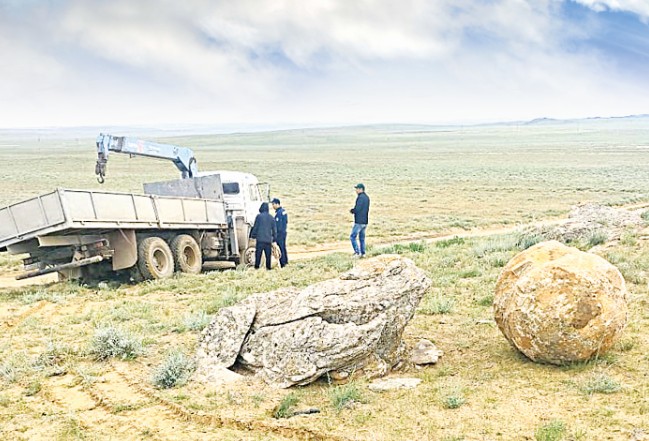 تونالعان تورىش نەمەسە تىلسىم تاسقا تيىسپە!