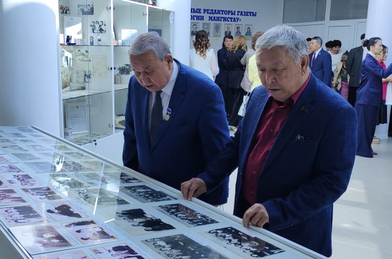 گازەت مەرەيتويىمەن قۇتتىقتادى